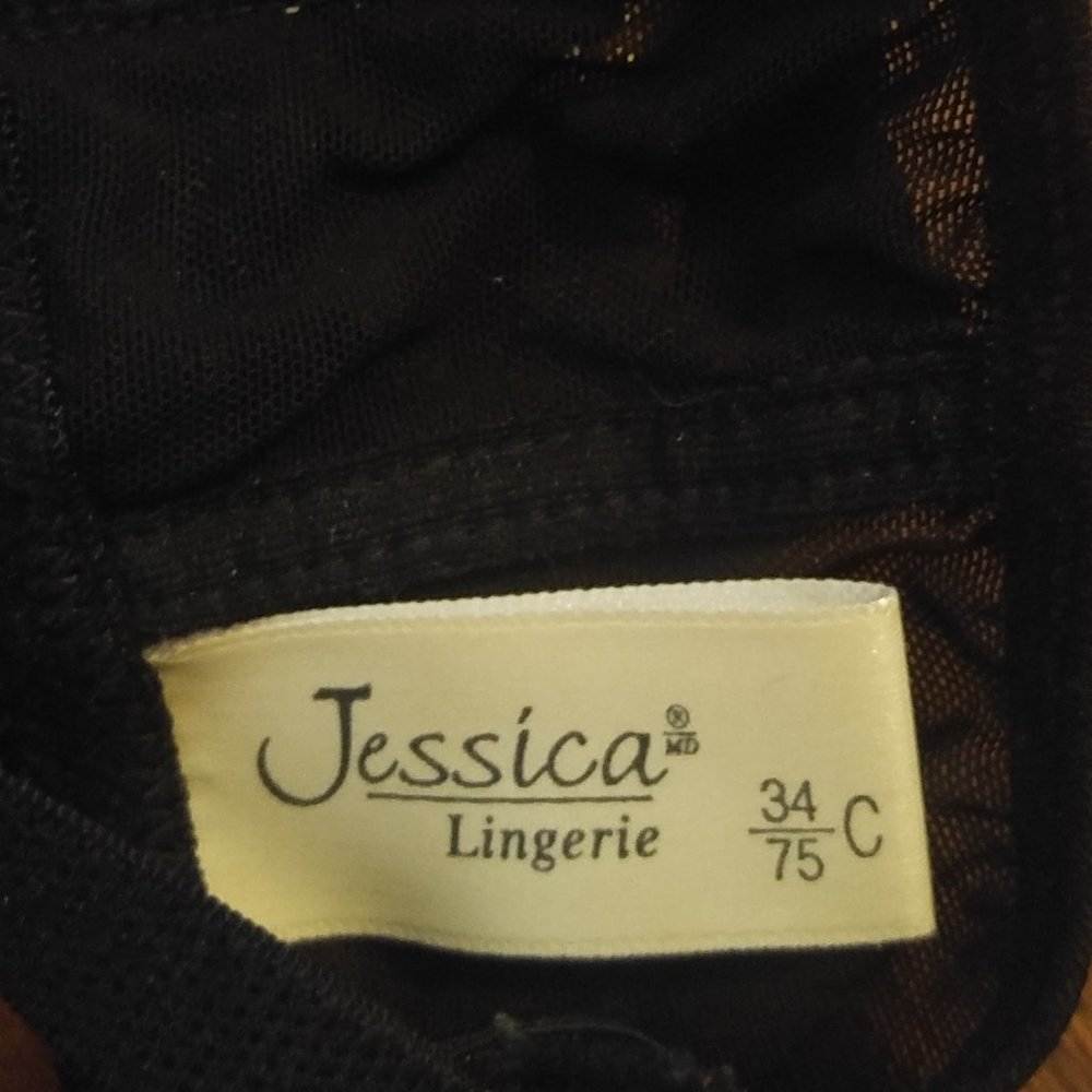 Lace Bra - Picture 5 of 6